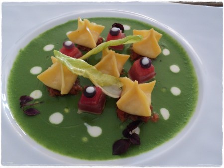 Ravioli di mozzarella con scarola e palamita di Andrea Migliaccio - foto A. Di Costanzo