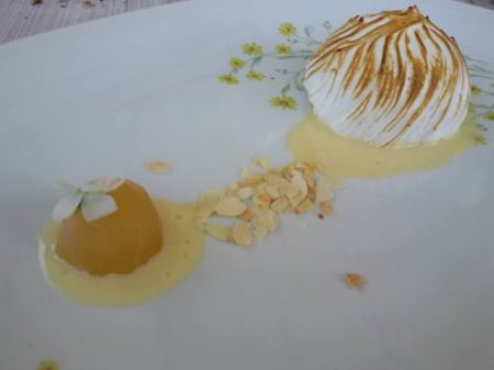 Ristorante Sud, La perla del mediterraneo” Semifreddo alla cassata, pistacchio di Bronte, salsa al passito di Pantelleria e gelée alle pere con anice stellato - foto L'Arcante